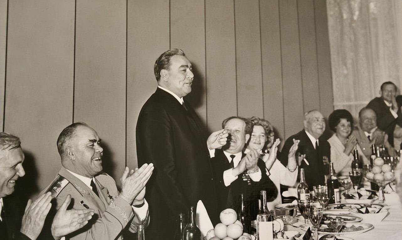 史海回眸:勃列日涅夫让苏联盛极而衰_谢列平_赫鲁晓夫_美国军事