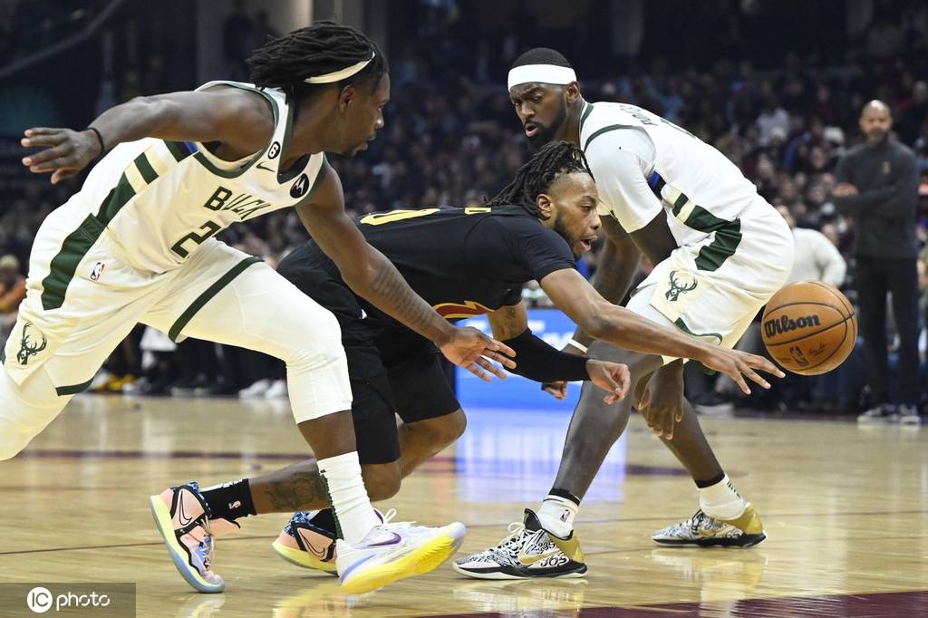 东部雄鹿字母哥强势领跑MVP榜单