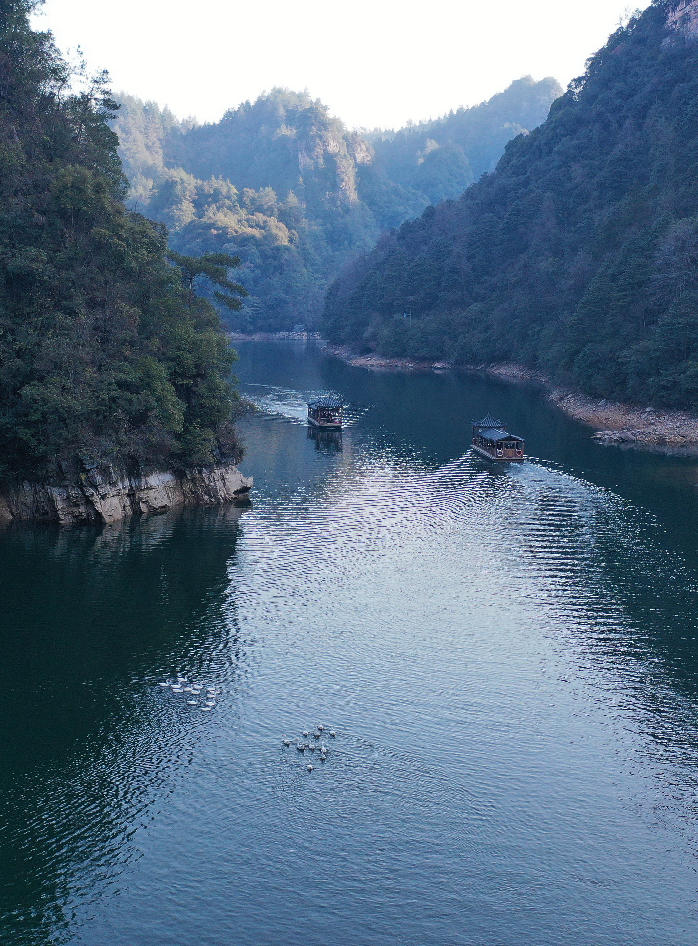 张家界宝峰湖景区：节后旅游热度不减