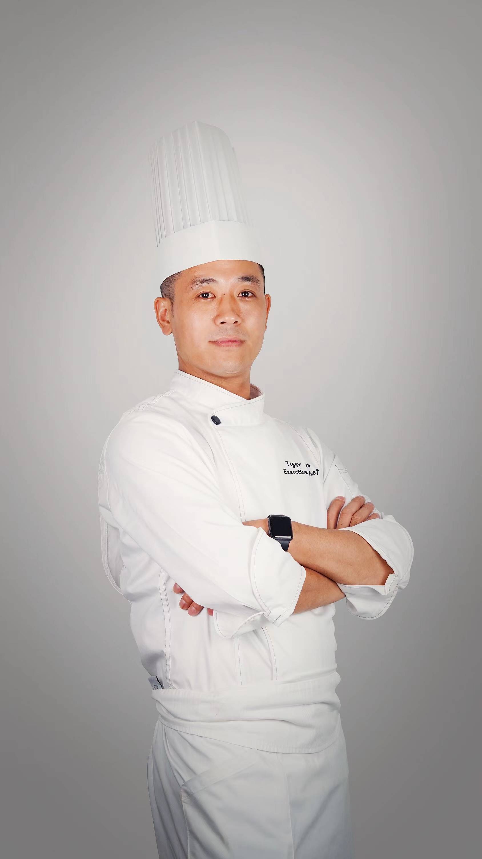 宁德富力万达嘉华酒店行政总厨照作为一名在酒店厨房深耕多年的厨师