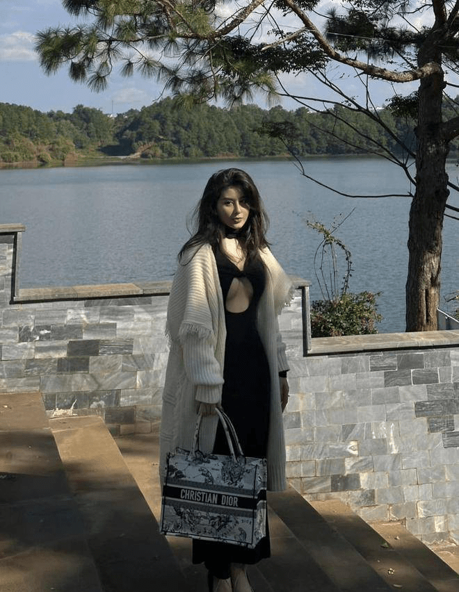 清纯越南妹「上大学变超辣」掉出傲人南半球_ngoc_tran_好身材