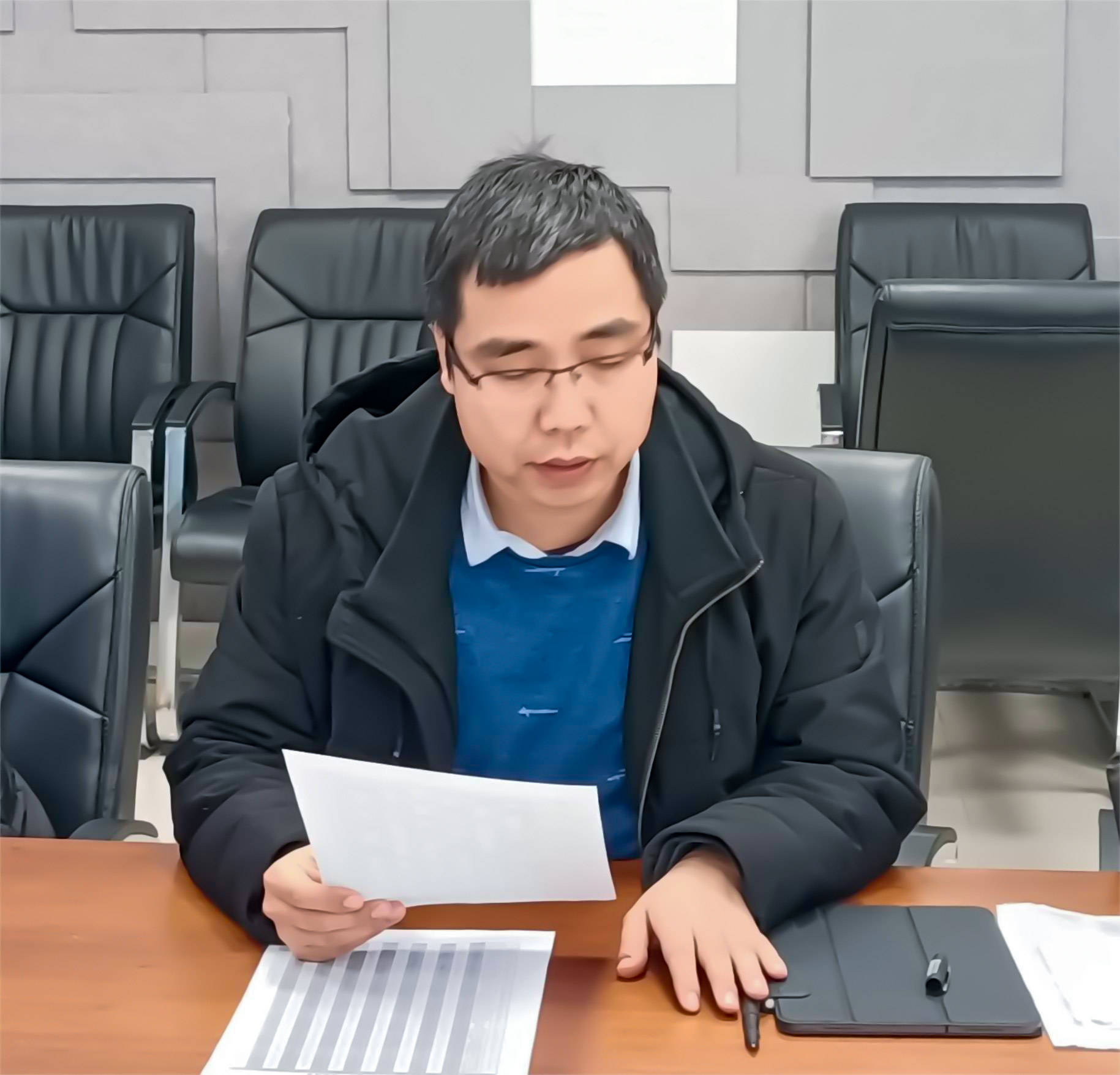 处主任高保军希望老师们认真总结反思本次考试情况副校长张继波向老