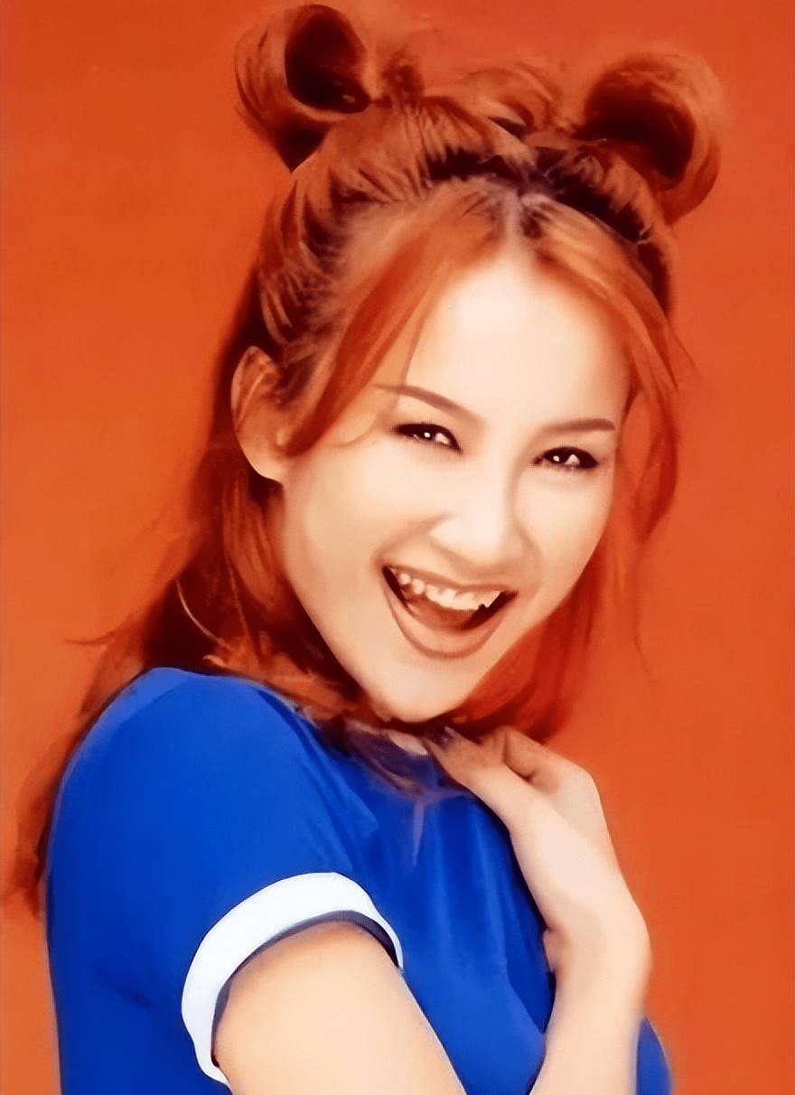 李玟晒住院照祈福,发文称自己即将手术,面容憔悴老到认不出_布鲁斯