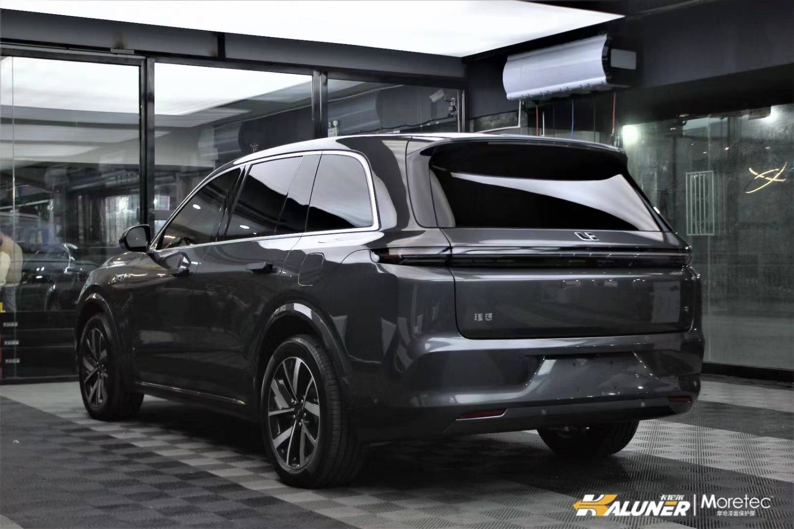 【案例鉴赏】理想l8 装贴 日本motec摩坦隐形车衣_厚爱_灰色_mil