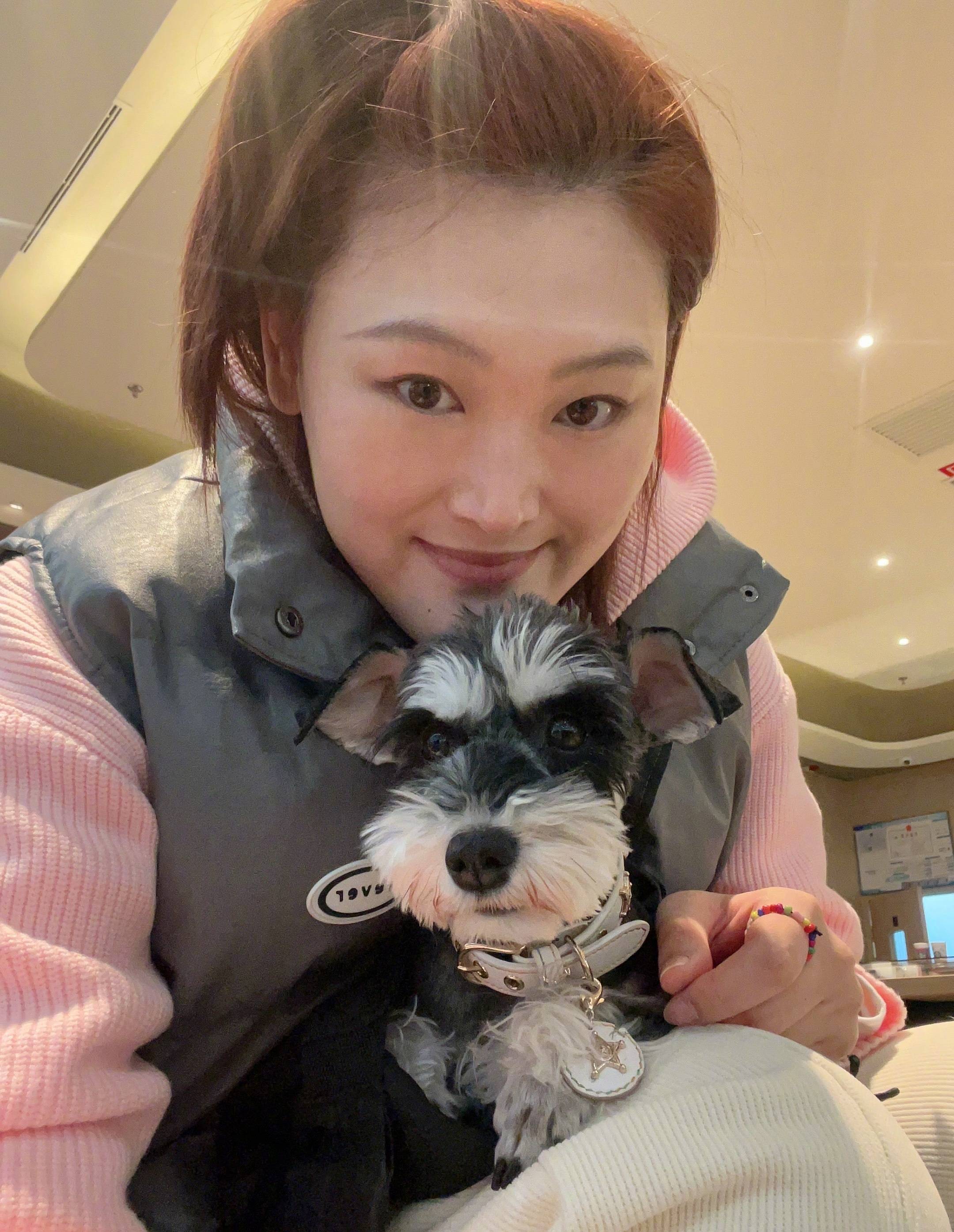 王一梅！梅派开山鼻祖成为快乐的铲屎官搜狐大视野搜狐新闻