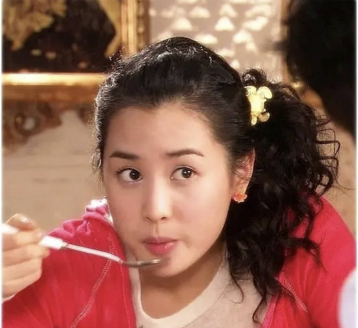 与前女友朴寒星12年未果,崔东旭seven与李多海8年长跑后宣布结婚_交往