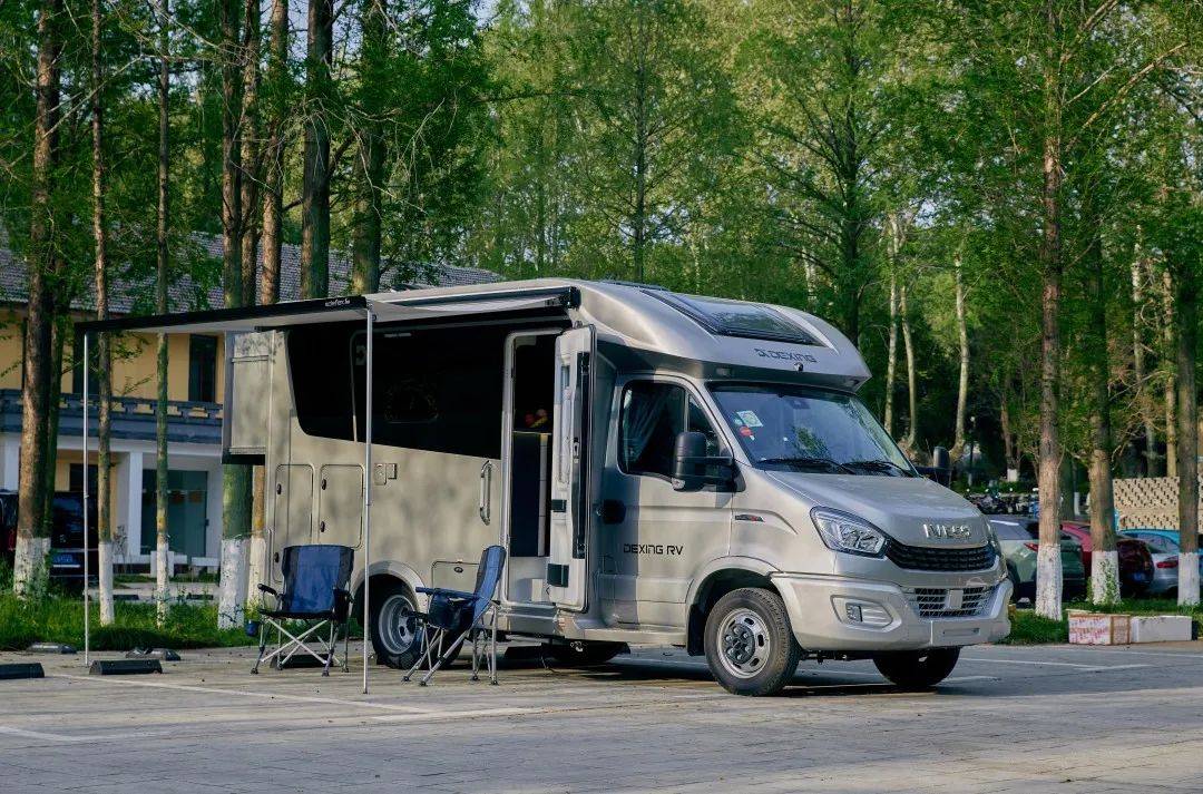 4月13日洛阳房车展:德兴房车小宇宙t型,双人出行最佳选择!