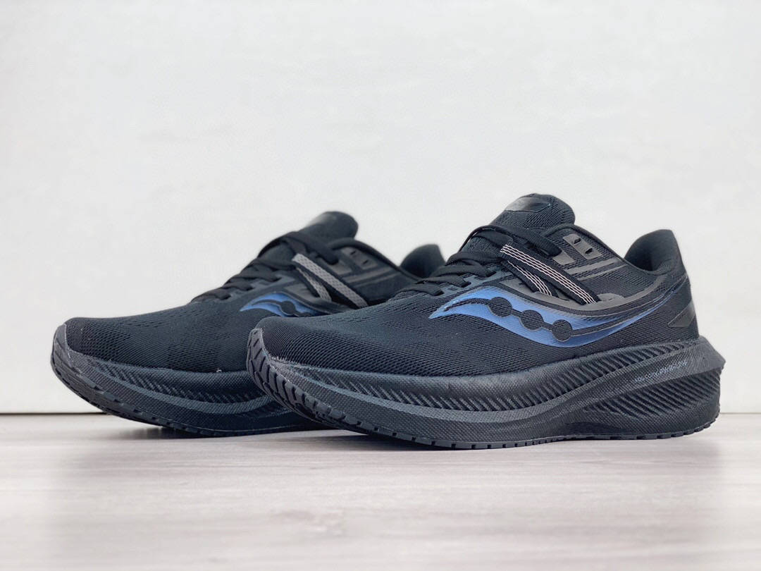 索康尼胜利 saucony triumph 20 缓震回弹跑鞋_抓地力_网眼_鞋子