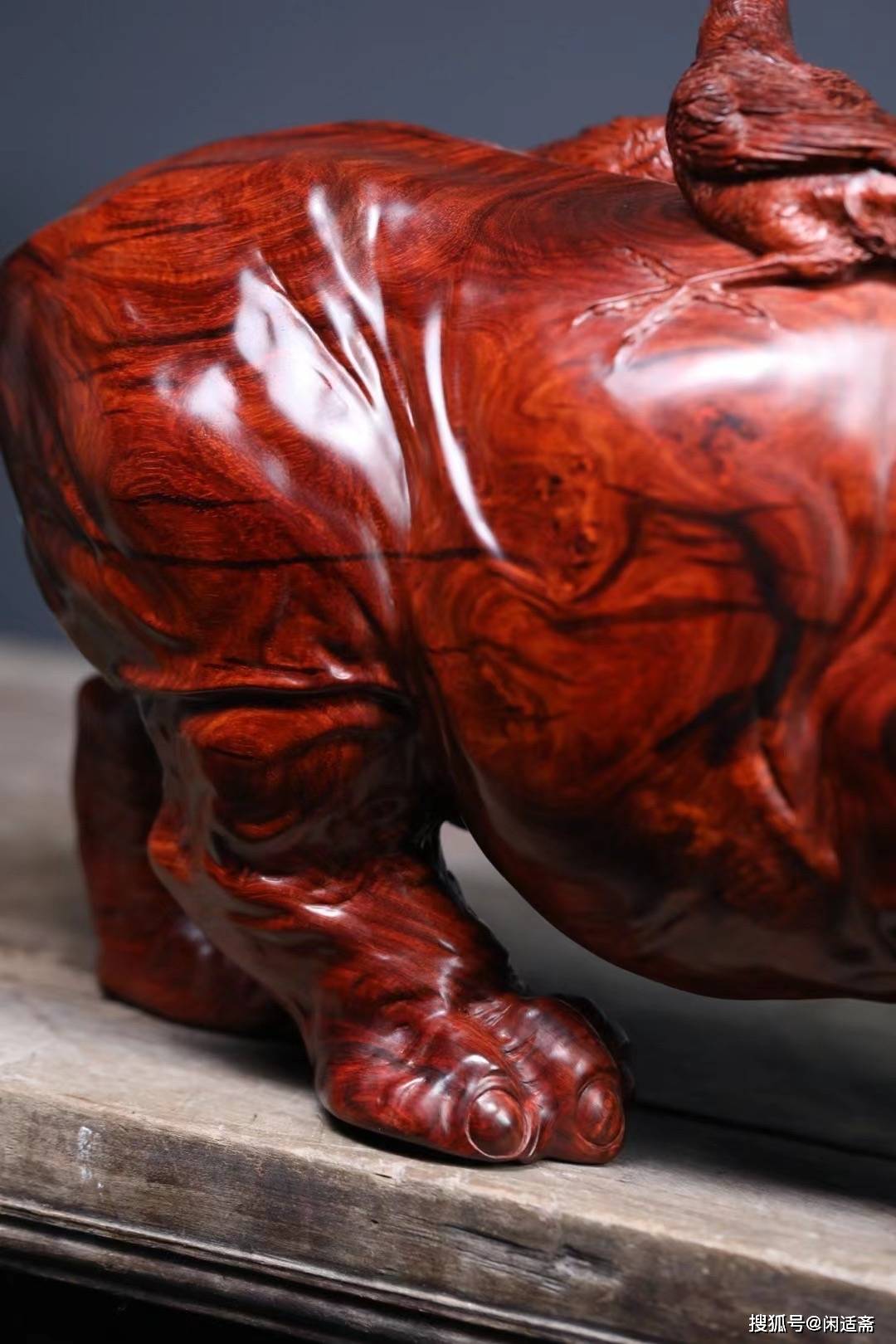 平安赐福,小叶紫檀,超大犀牛木雕摆件_写实_神态_体态