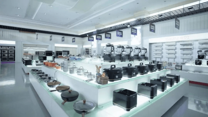 “中国智造”广交会迎八方来客格兰仕向世界“种草”航天科技家电-家电圈官网