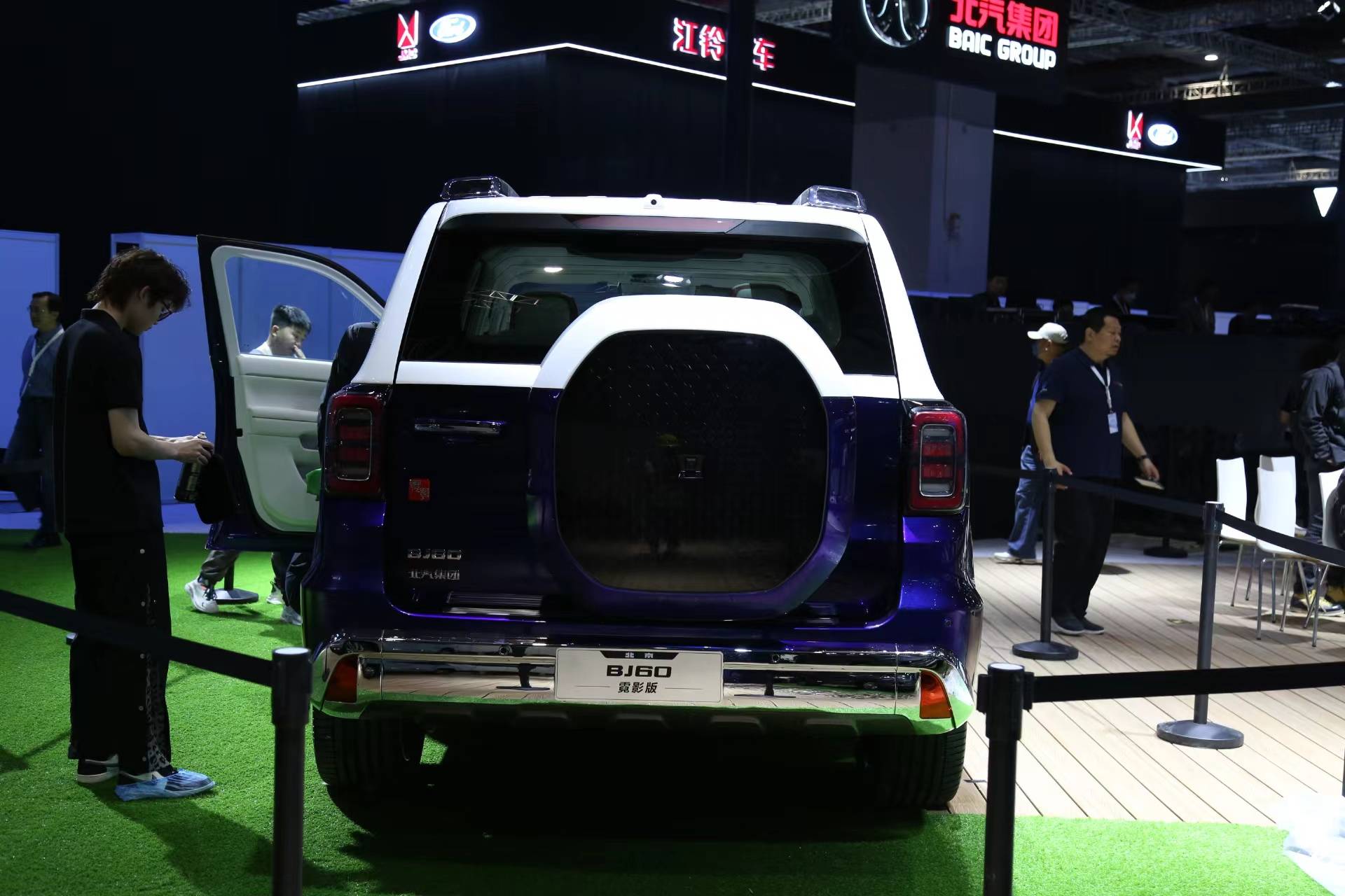 2023上海车展探馆:北京bj60特别版实车亮相_搜狐汽车_搜狐网