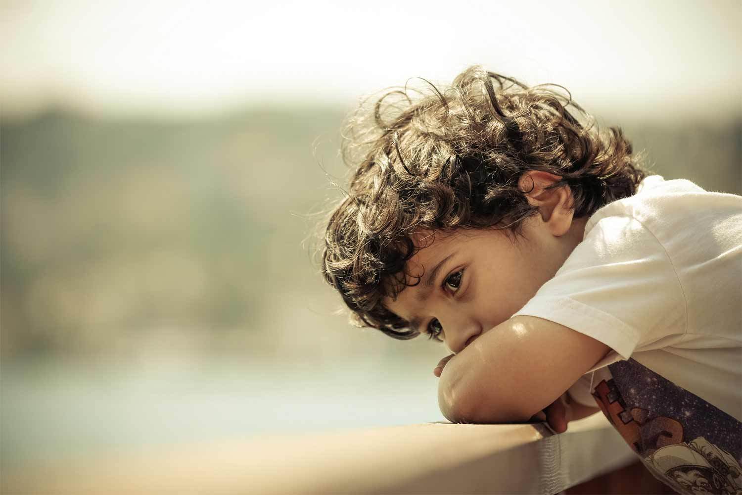 负面情绪可不止带来短期影响!_幼儿园_恐惧_孩子