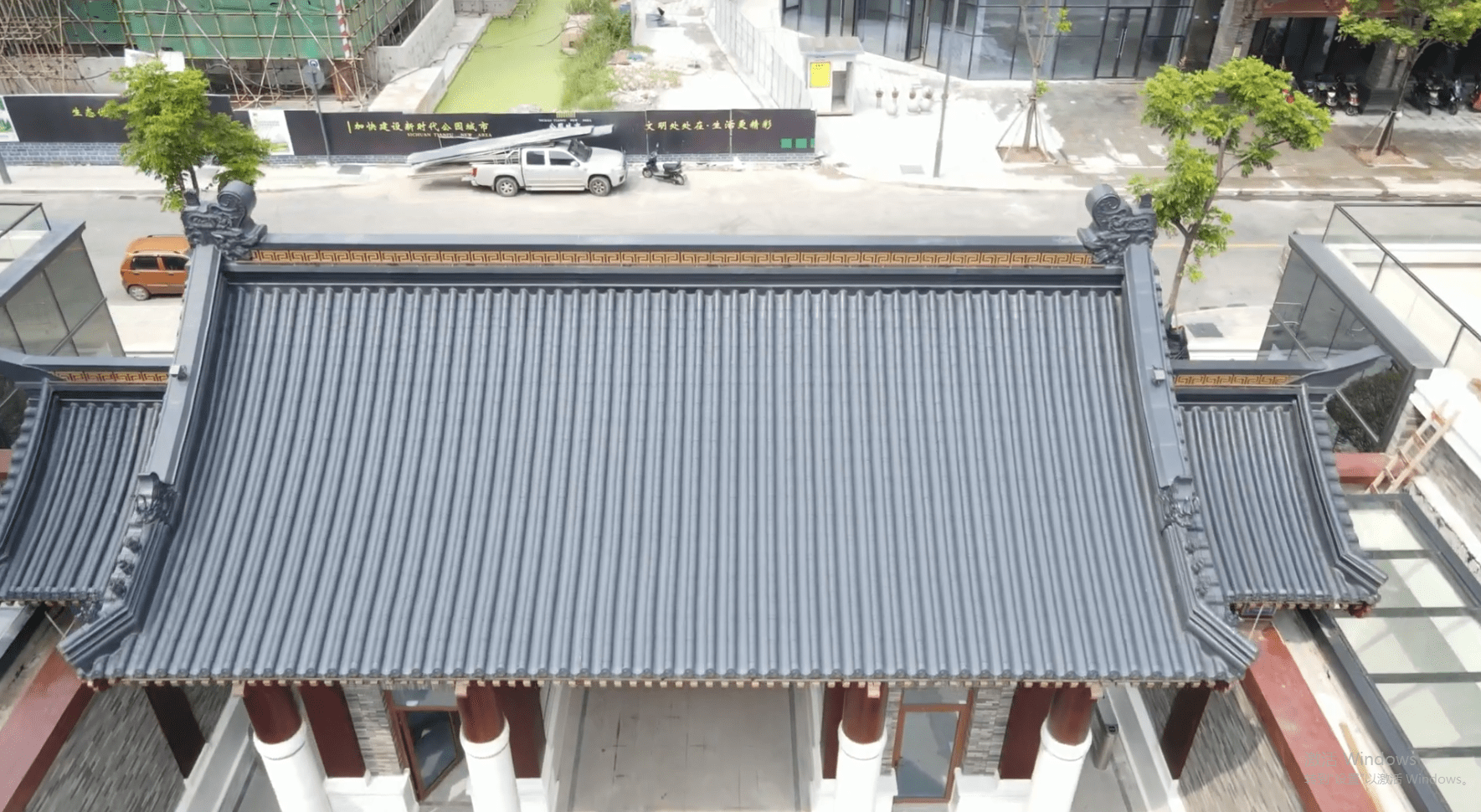 仿古金属瓦屋面散体铝瓦采用先进的涂装工艺,表面经过特殊处理,可以