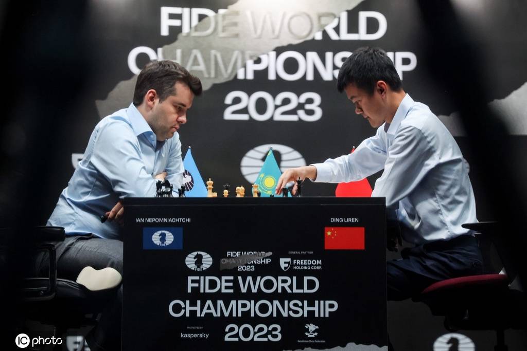 2023国际象棋世界冠军赛：丁立人加冕世界棋王-搜狐大视野-搜狐新闻