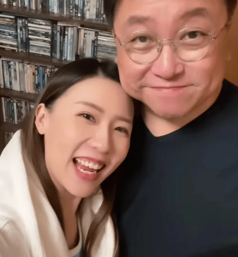 王晶与妻女庆祝68岁生日 晶女郎邱意浓亲密同框-搜狐大视野-搜狐新闻