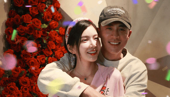 杜淳老婆王灿晒照为老公庆祝42岁生日,甜蜜表白:生日快乐_生活_一大