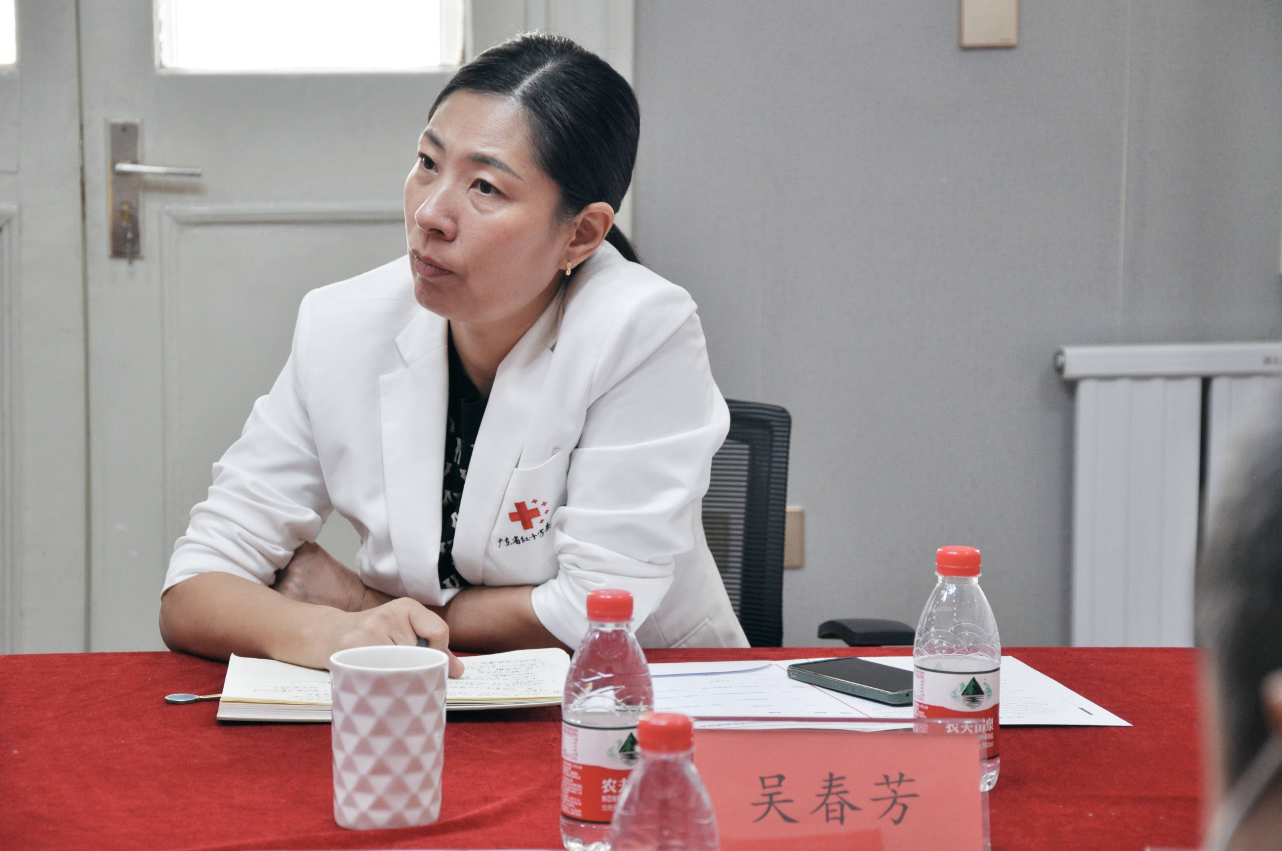 筹资与财务部副部长伍颖辽宁省红十字会筹资财务部负责人马驰5月24日