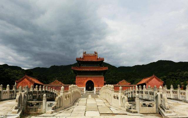 清惠陵地宫被打开,同治皇帝只剩白骨,陪葬的皇后为何百年不腐_阿鲁_尸