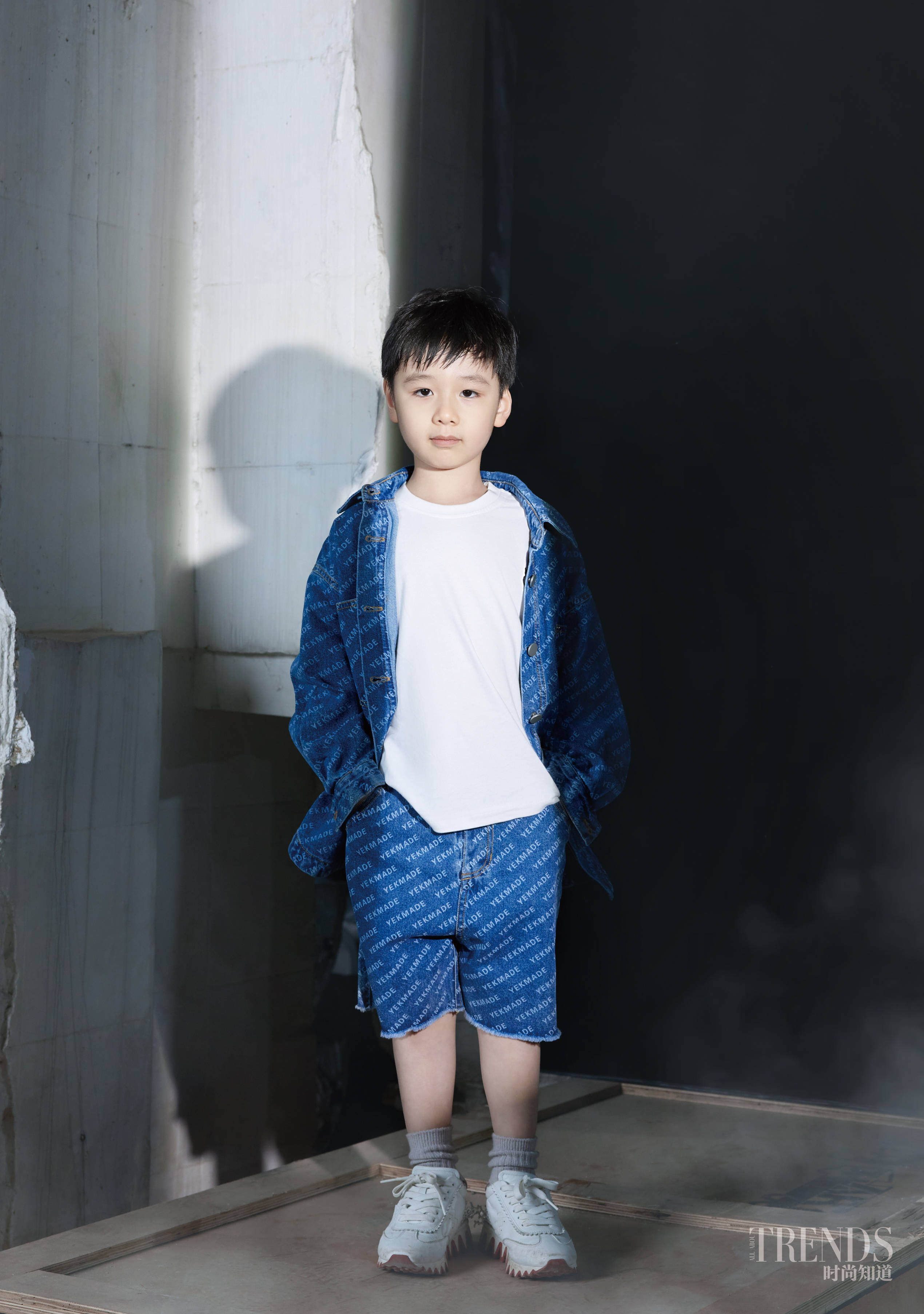 王子睿《时尚知道》大片初体验 共演封面艺人李沁「艺境三部曲」