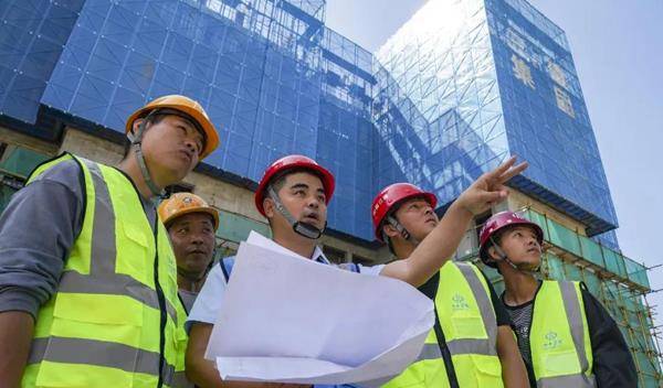 建筑公司为什么要大量配备八大员？
