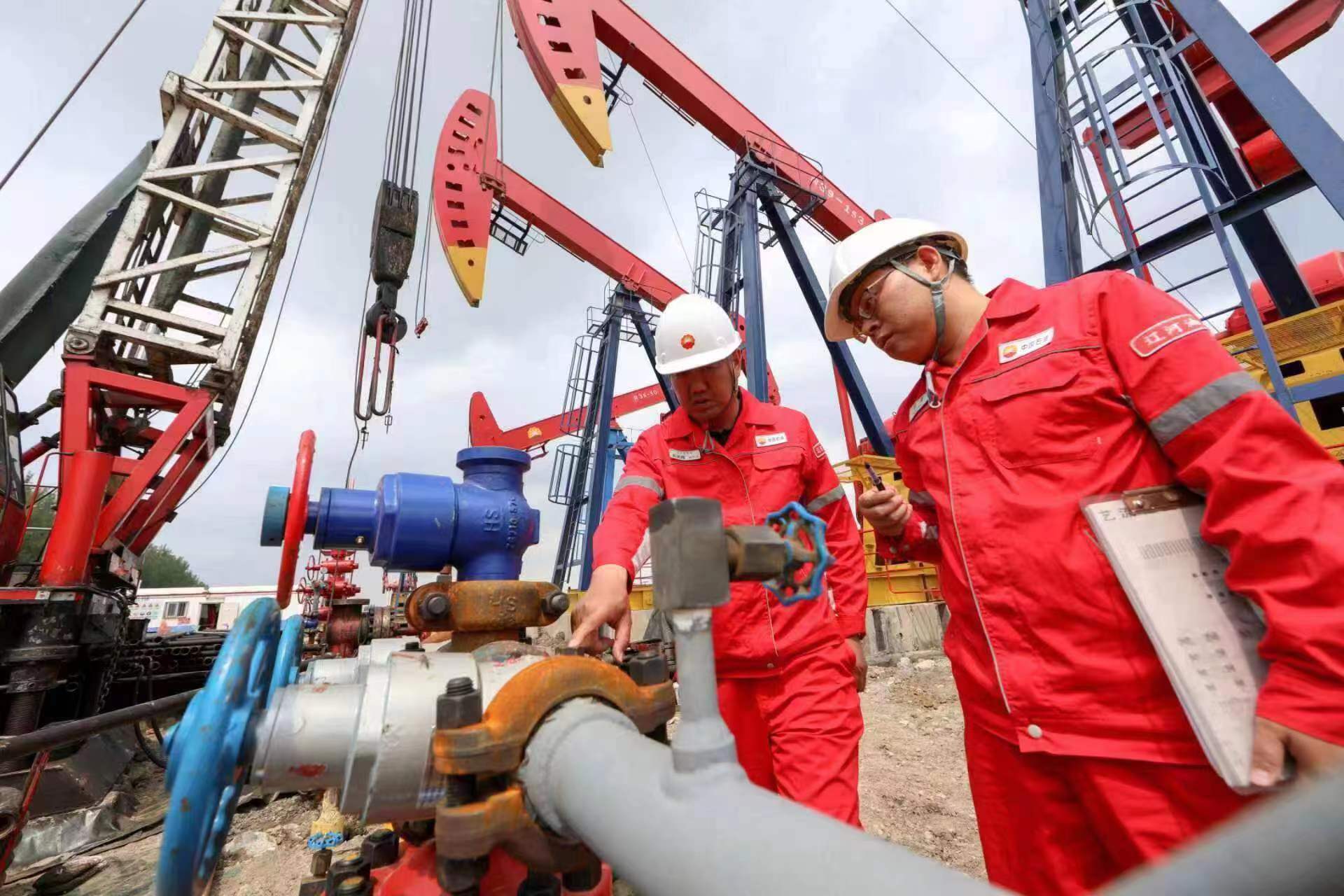 6月份以来,中国石油辽河油田沈阳采油厂坚持安全生产"四全""四查"及"