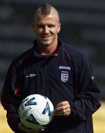 在皇马效力的四位英格兰球员!谁最成功?_坎宁安_麦克马纳曼_贝克汉姆