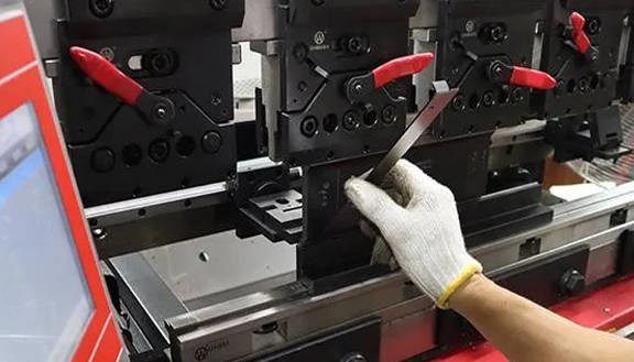 量维钣金:钣金加工工艺流程图文详解_工件_焊接_表面