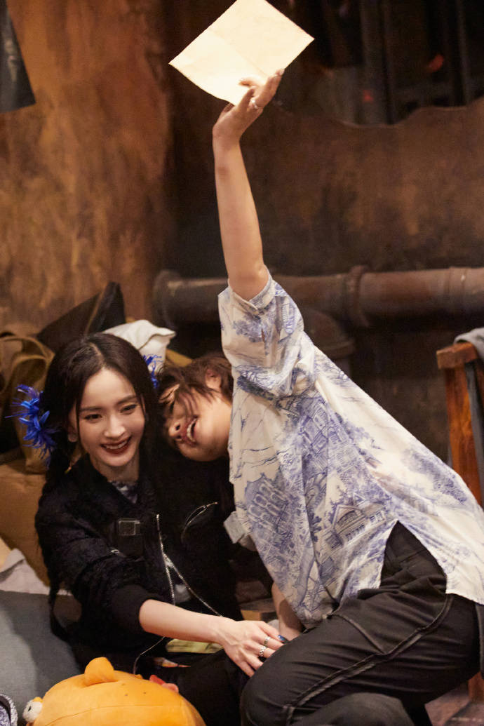 郭麒麟给许凯唱歌助胆_大张伟_毒品_黄明昊