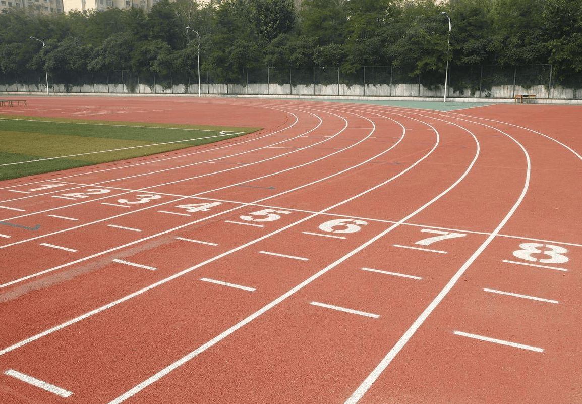 田径场跑道一圈多少米