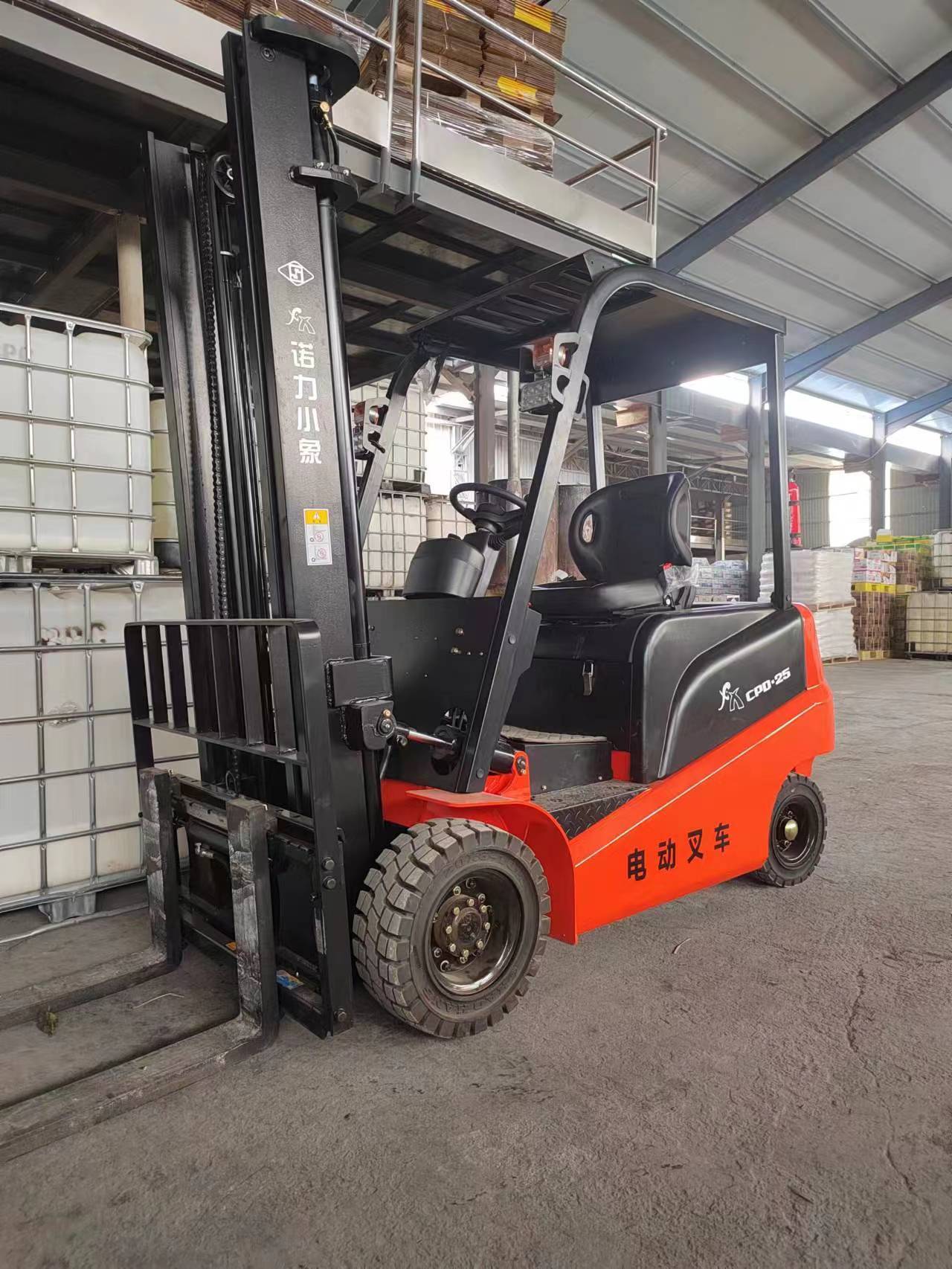 诺力小象2.5吨电动叉车图片_搜狐汽车_搜狐网