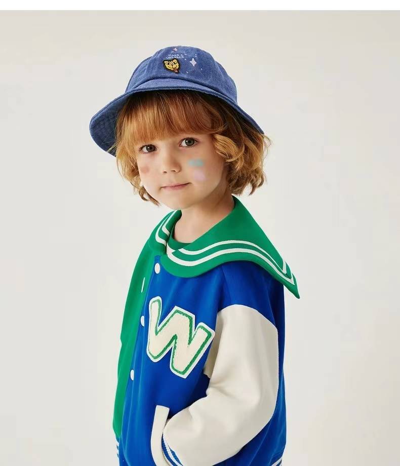 小男童模damir可爱灿烂笑容迷人