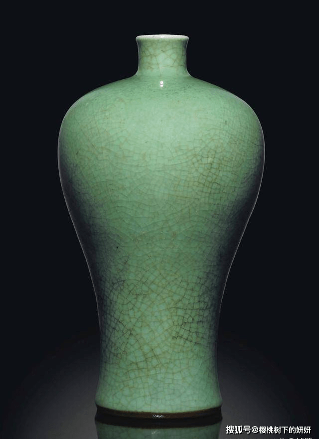 拍卖征集:釉色魅惑——"苹果绿釉瓷",美不胜收!_瓷器_孔雀绿_瓜皮