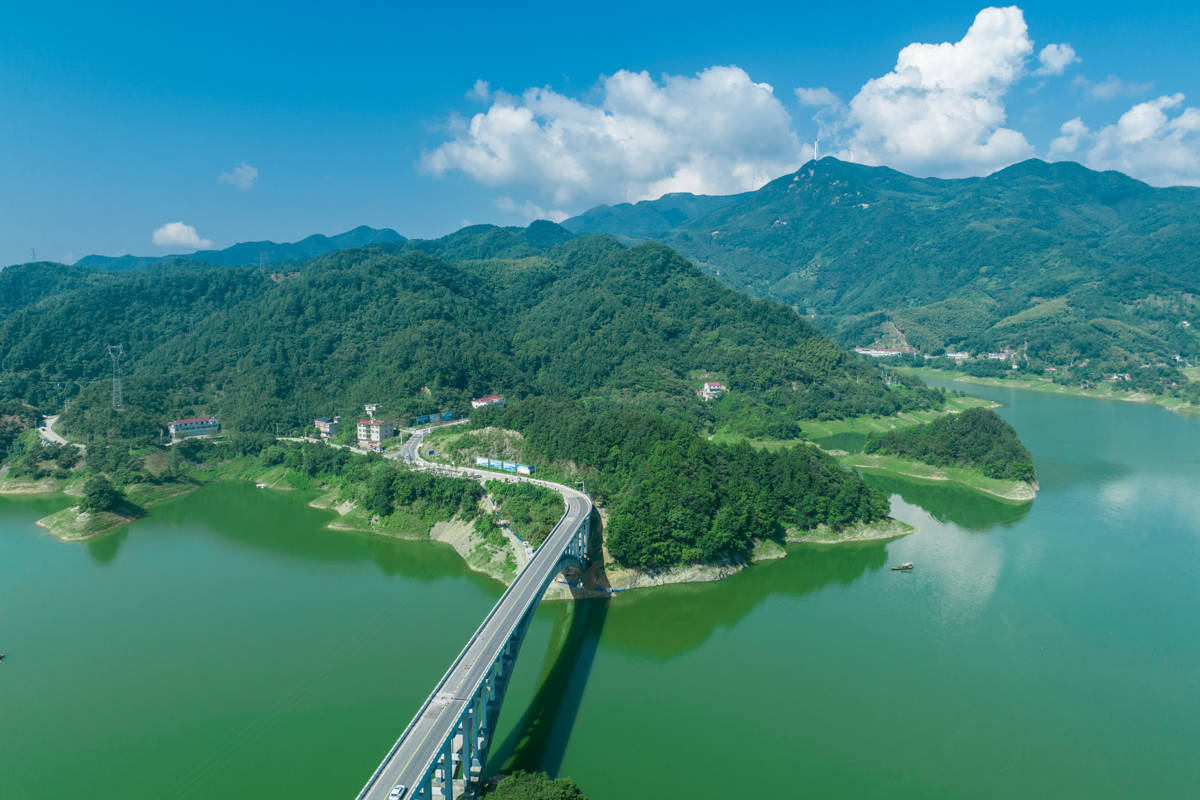 追风去金寨,体验大别山里的清凉_风景_公路_革命