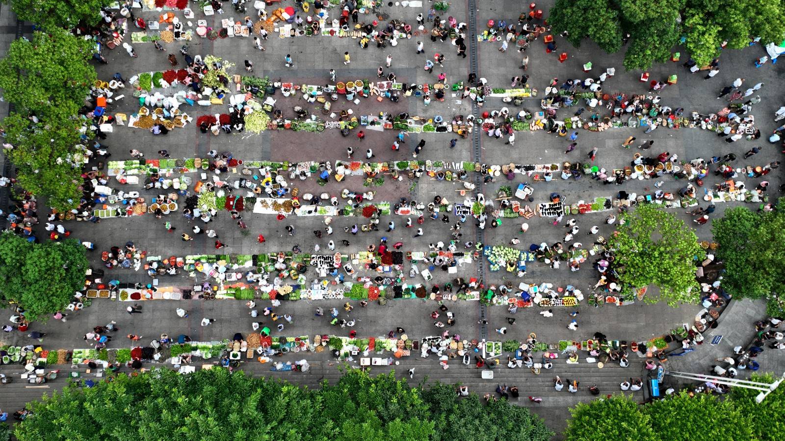 "北山广场被忠县人称为"大礼堂",上世纪六七十年代曾是忠县的政治文化