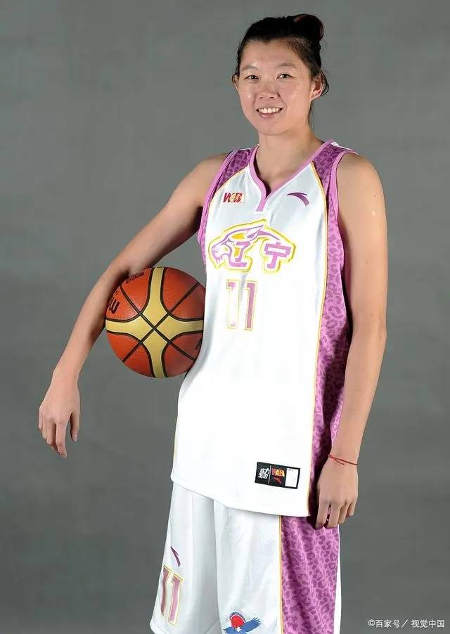 中国女篮2米26图片