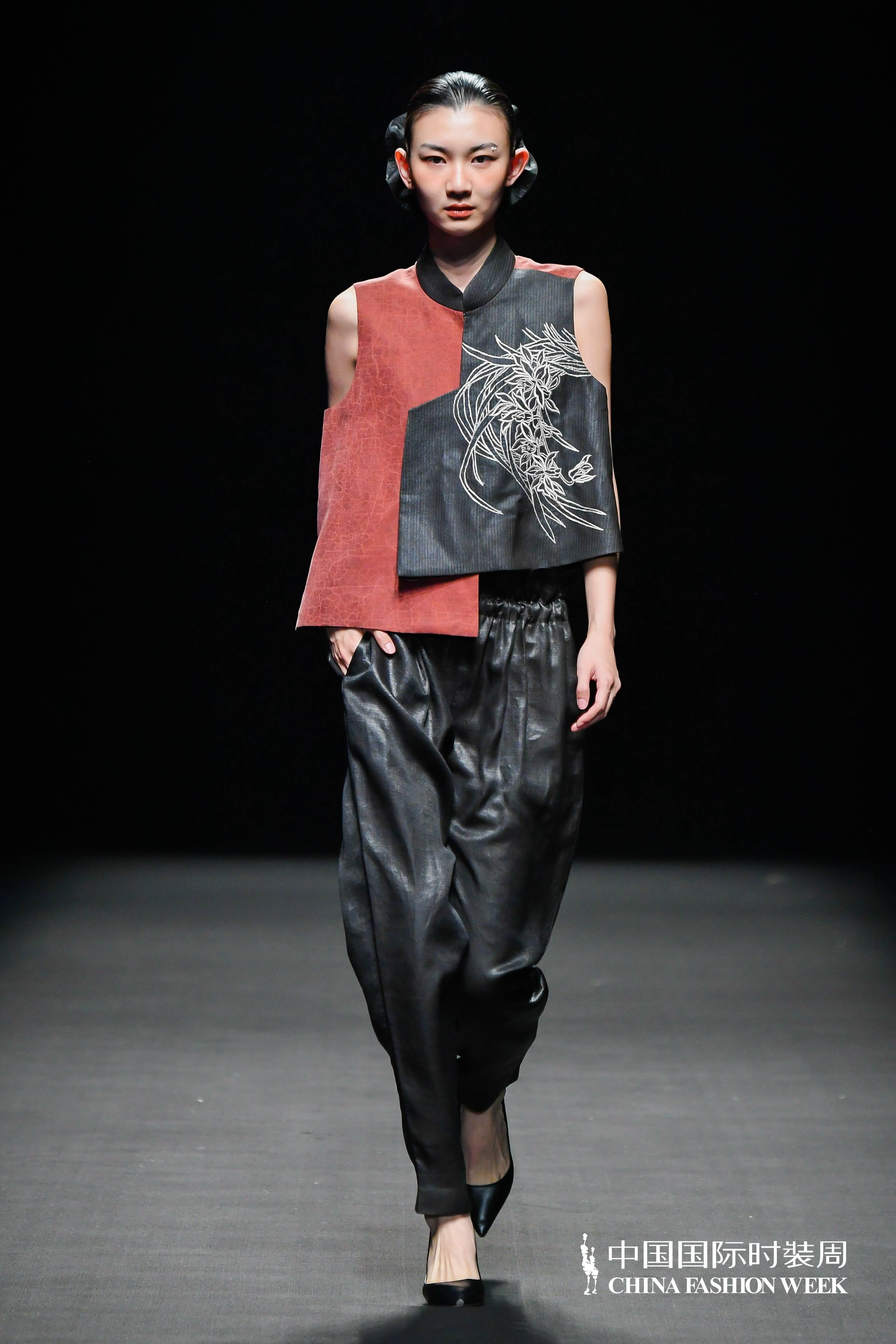 南沙榄核香云纱:为非遗注入新生命_中国_榄核镇_传统