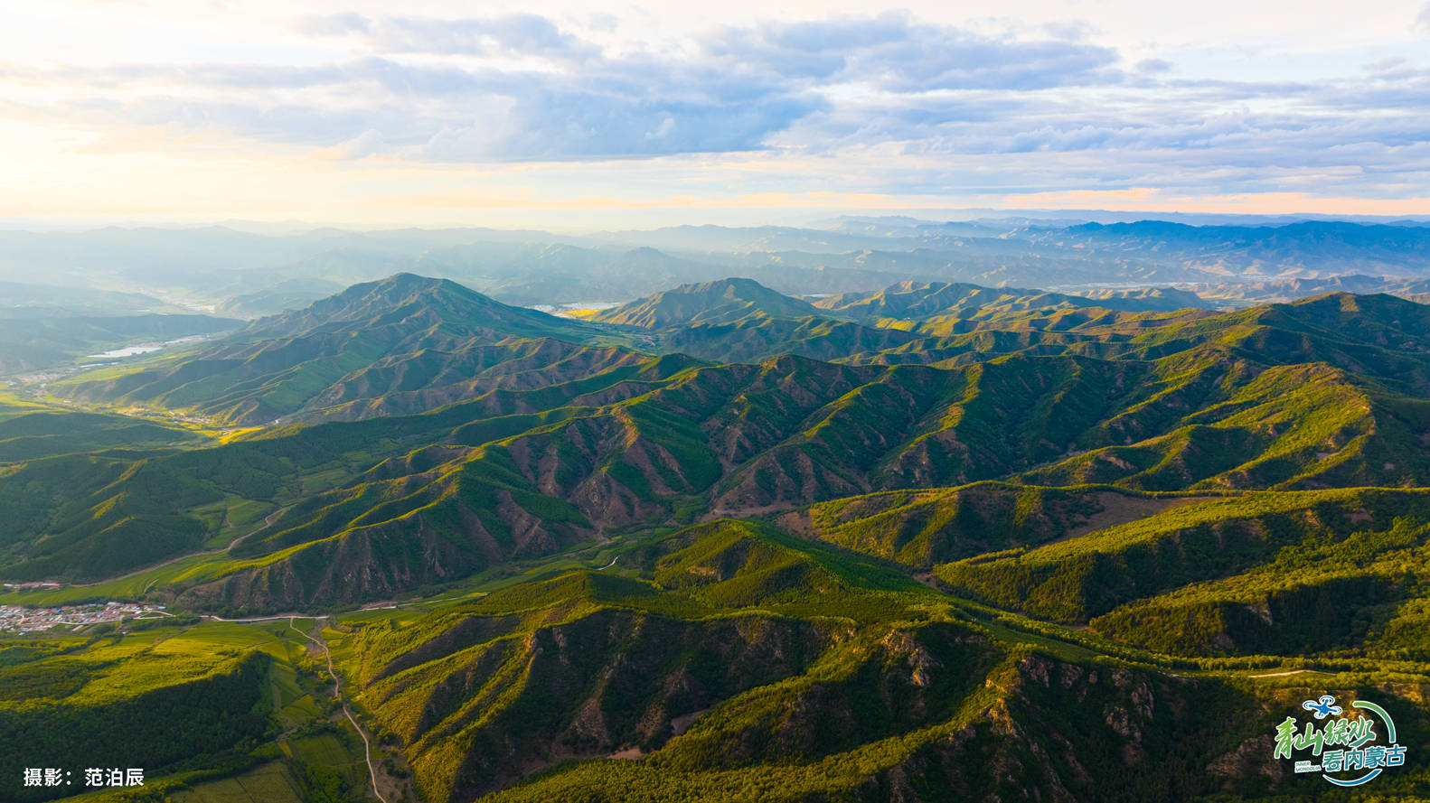 砬子沟景区素有"草原山海""天池水域"之称,是一片独特的景观区域,景区
