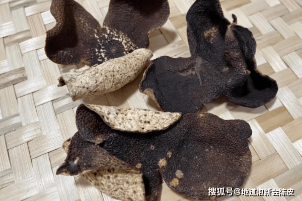 如何分辨新會陳皮的疤痕是蟲疤還是颱風疤?_暴雨_表皮_影響