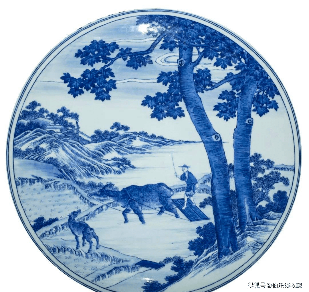 1278万！不愧是乾隆御窑「青花抱月瓶」，堪比“金砖”！_搜狐网