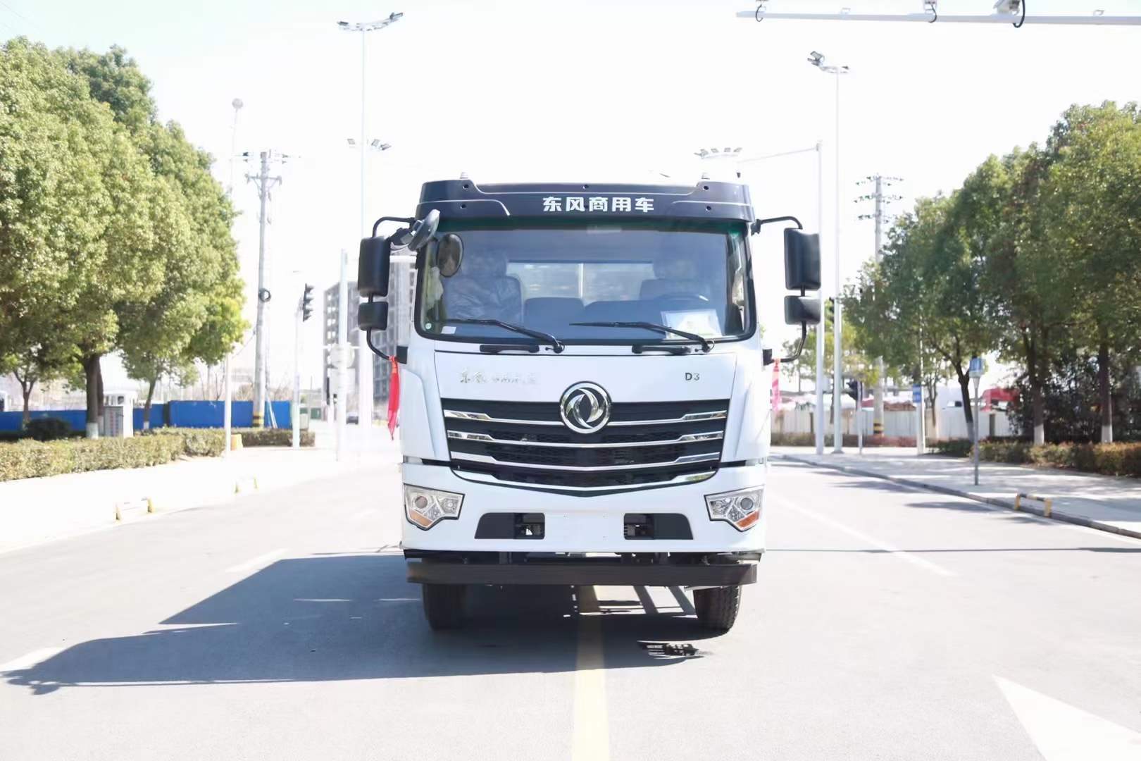 二手洒水车东风d3玉柴170马力12方水车实拍图片