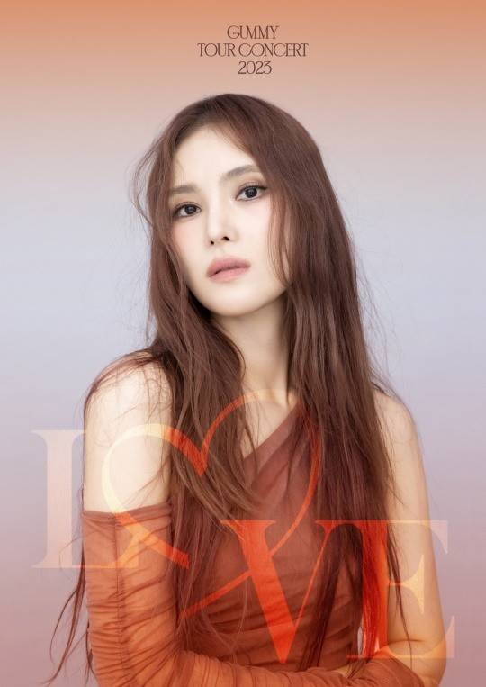 韩国女歌手gummy公布全国巡演"gummy tour concert 2023"海报_郭明东