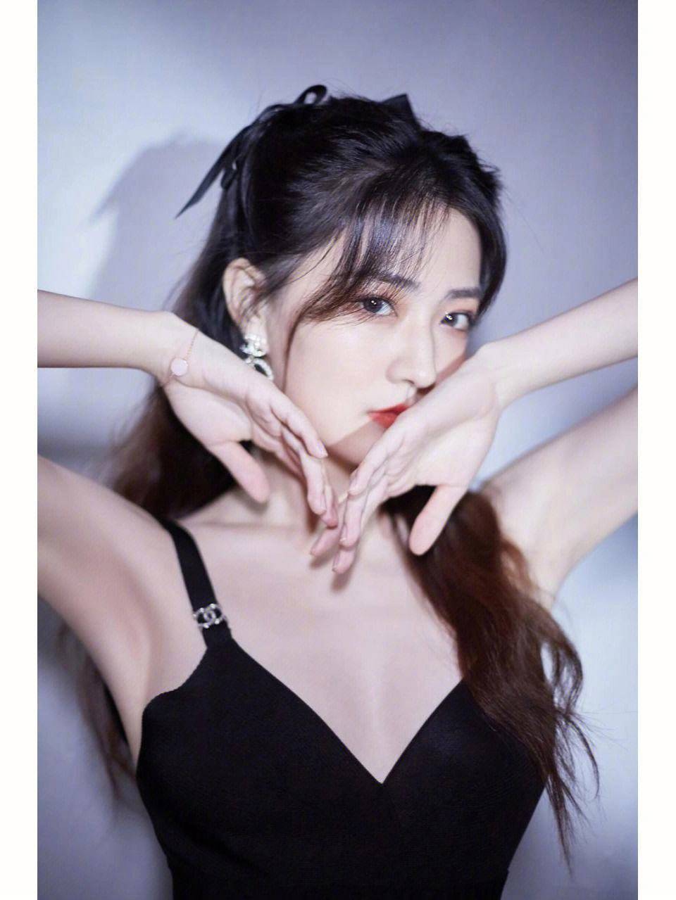 内娱白富美女神徐璐:神仙好身材,颜值演技双担当_作品_社会_才华