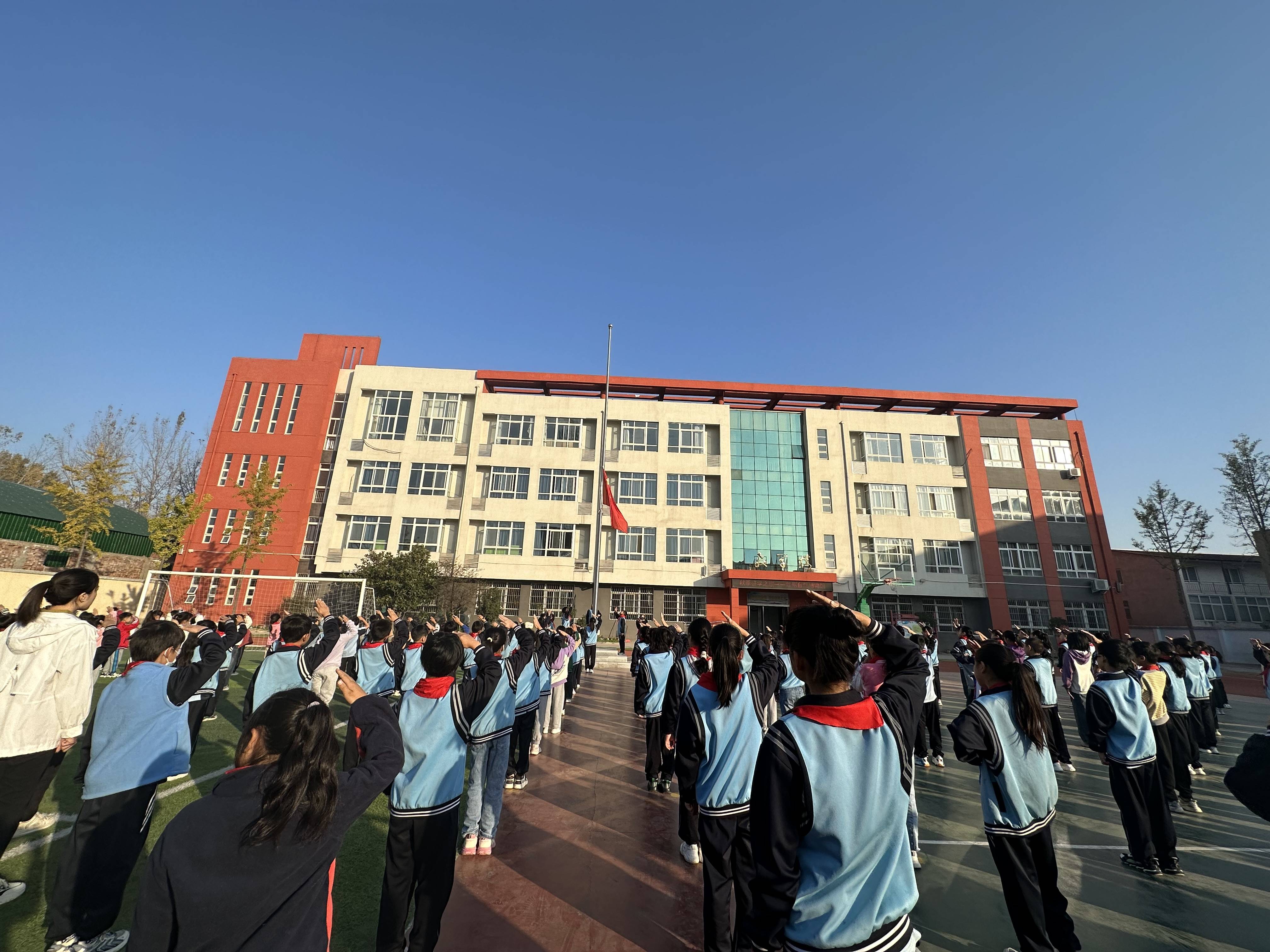 行动起来,向"舌尖上的浪费"说不,为创建文明城市树立良好的道德新风尚