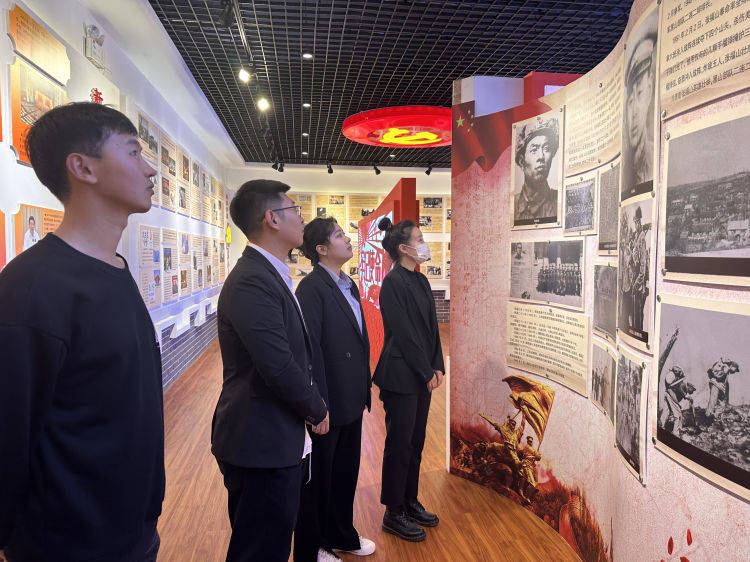 “走进红色教育基地 感悟使命担当”参观辉南县红色教育基地学习活动