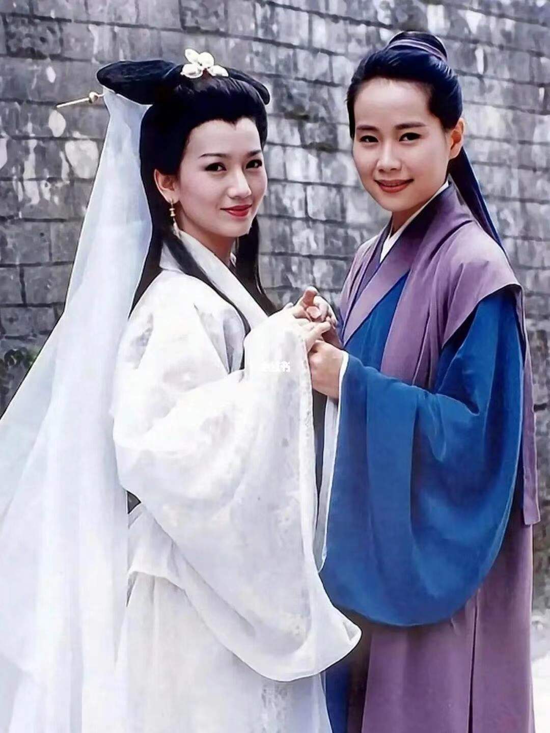 《新白娘子传奇》在当年开播的时候创造了万人空巷的场景,播出后的几