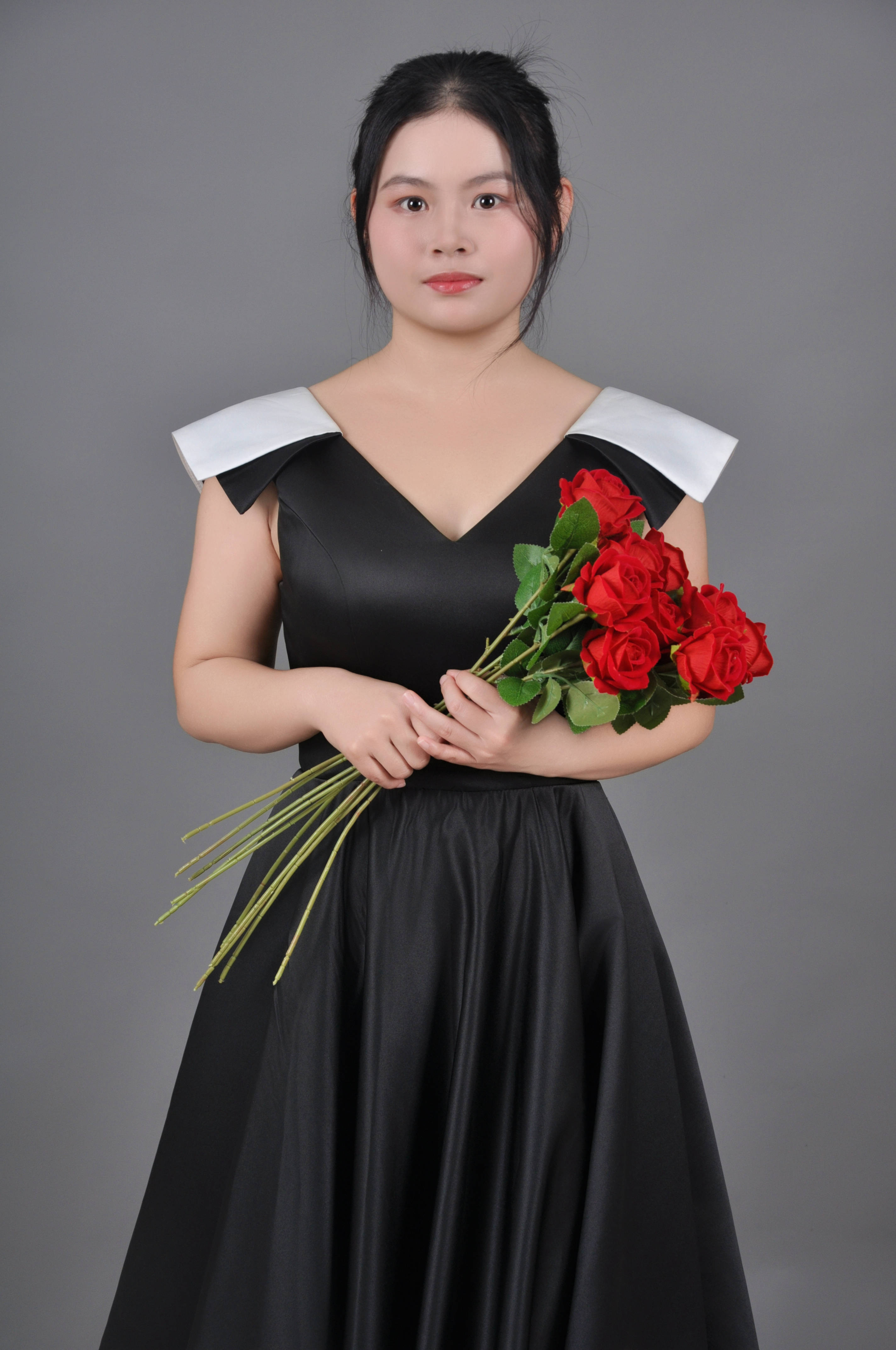 "本期为大家推荐一位超甜的模特宝妈"_工作_陆瑶_职业