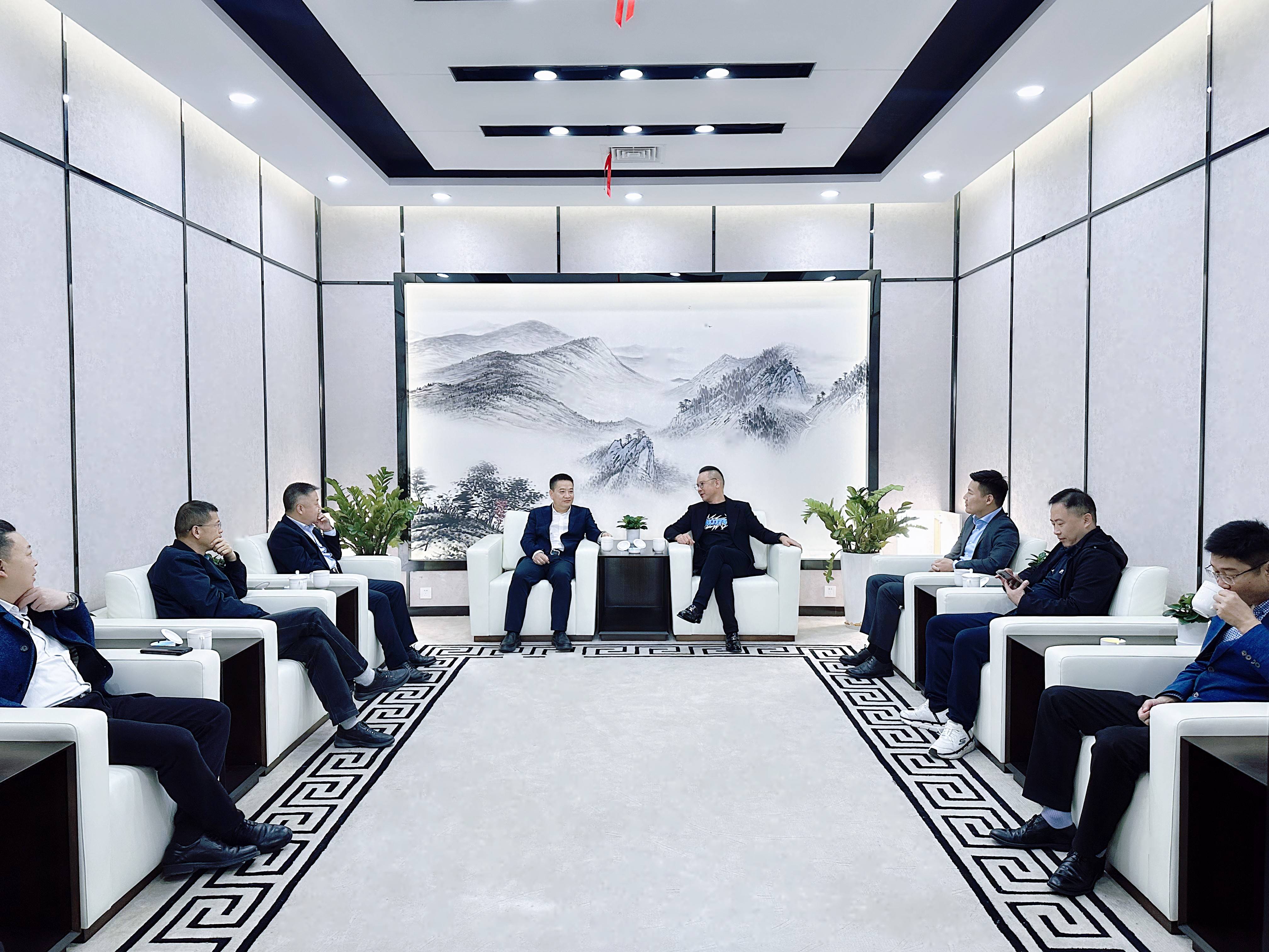 重庆环卫集团及永川区委领导一行莅临北京申城集团考察洽谈并达成重要