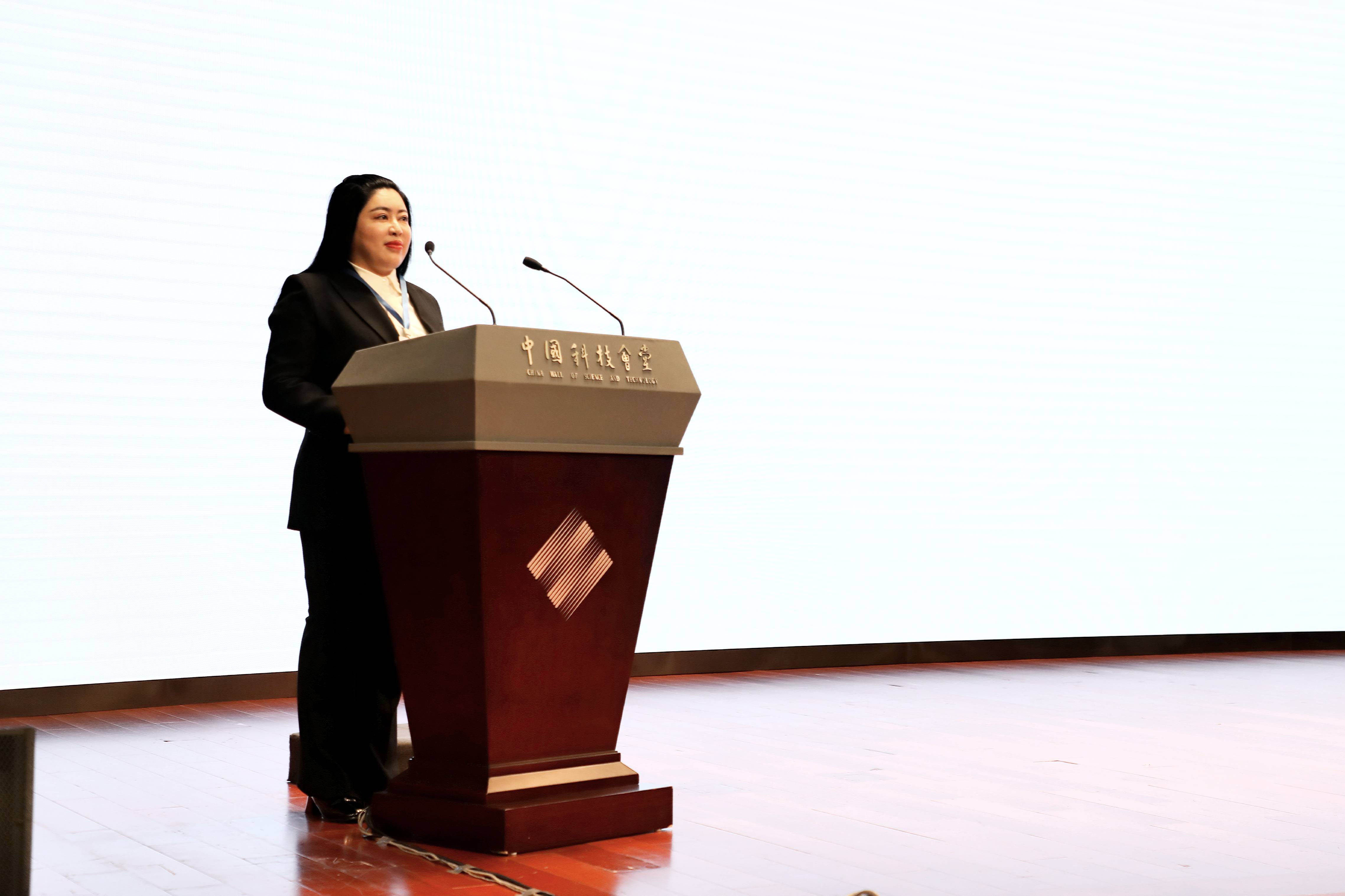 企业家张远丽再次出席2023中国科学家教育家企业家论坛