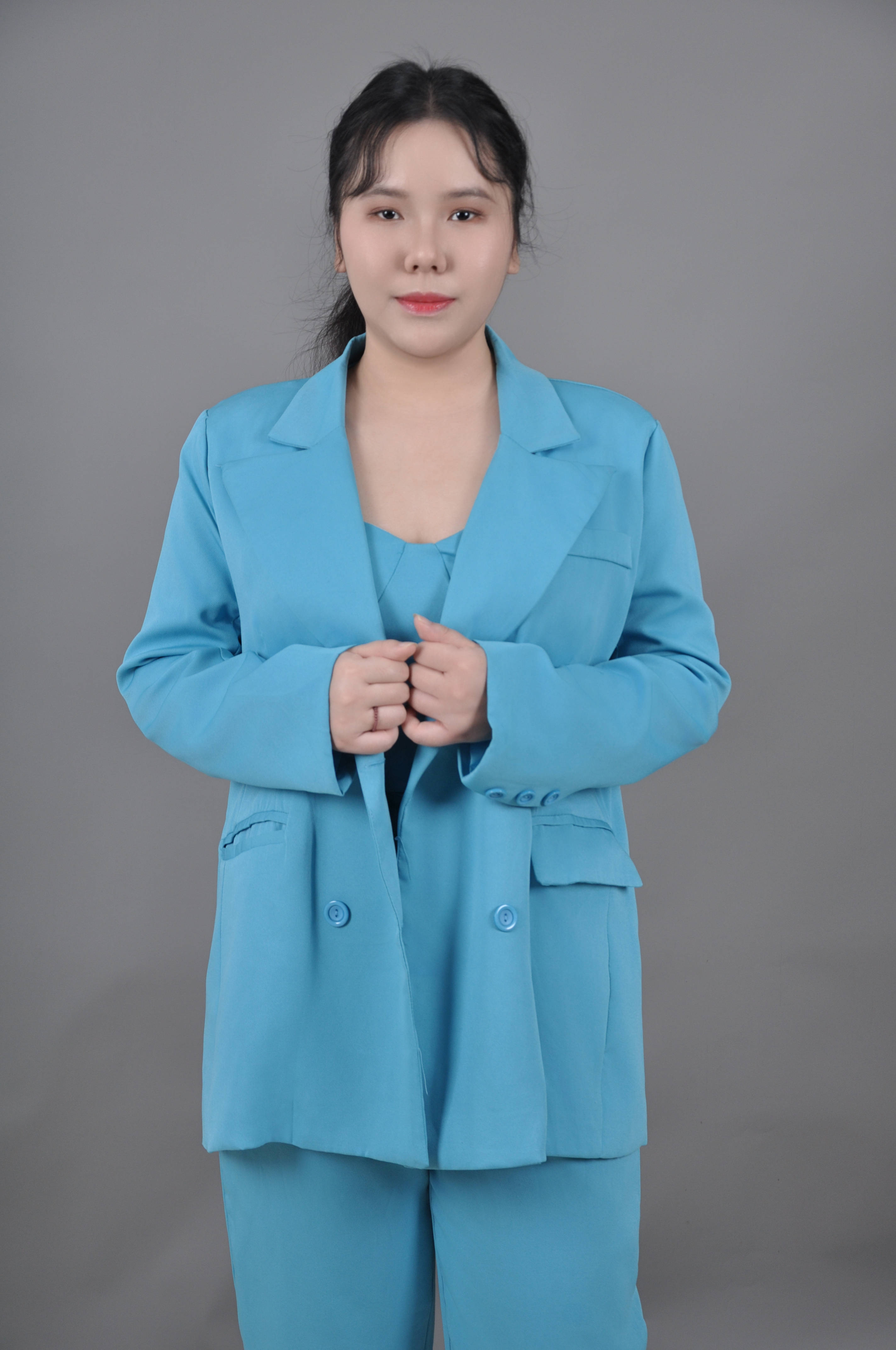 宋臻(艺名:夏玲),微胖界的清纯模特,展现独特魅力_合作_专业_平面