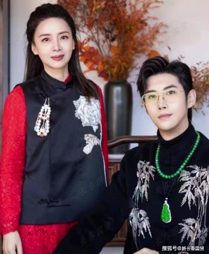 《西游记》红衣蜘蛛精今昔对比照曝光,53岁的她变成这样了_姚嘉_容颜